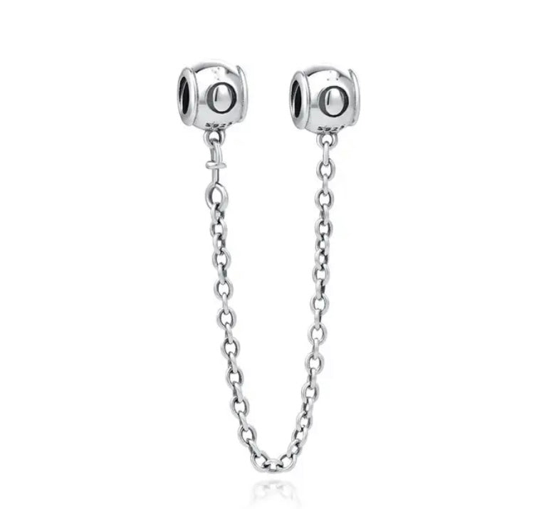 Dina - Safety Chain