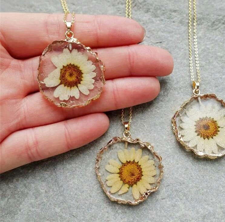 Daisy (1 x necklace)