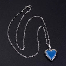 Load image into Gallery viewer, Heart Mood Necklace
